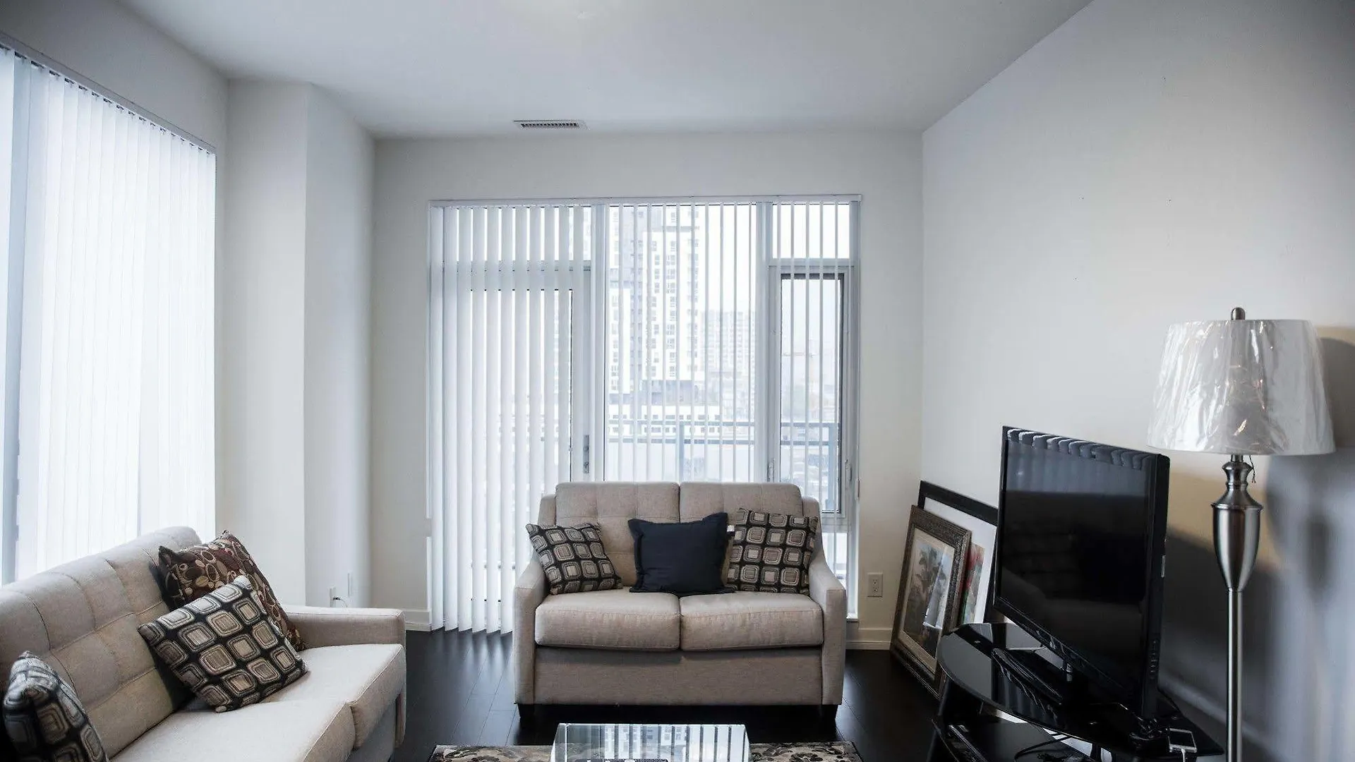 The Corporate Suites - King & John Toronto 3*,  Canada