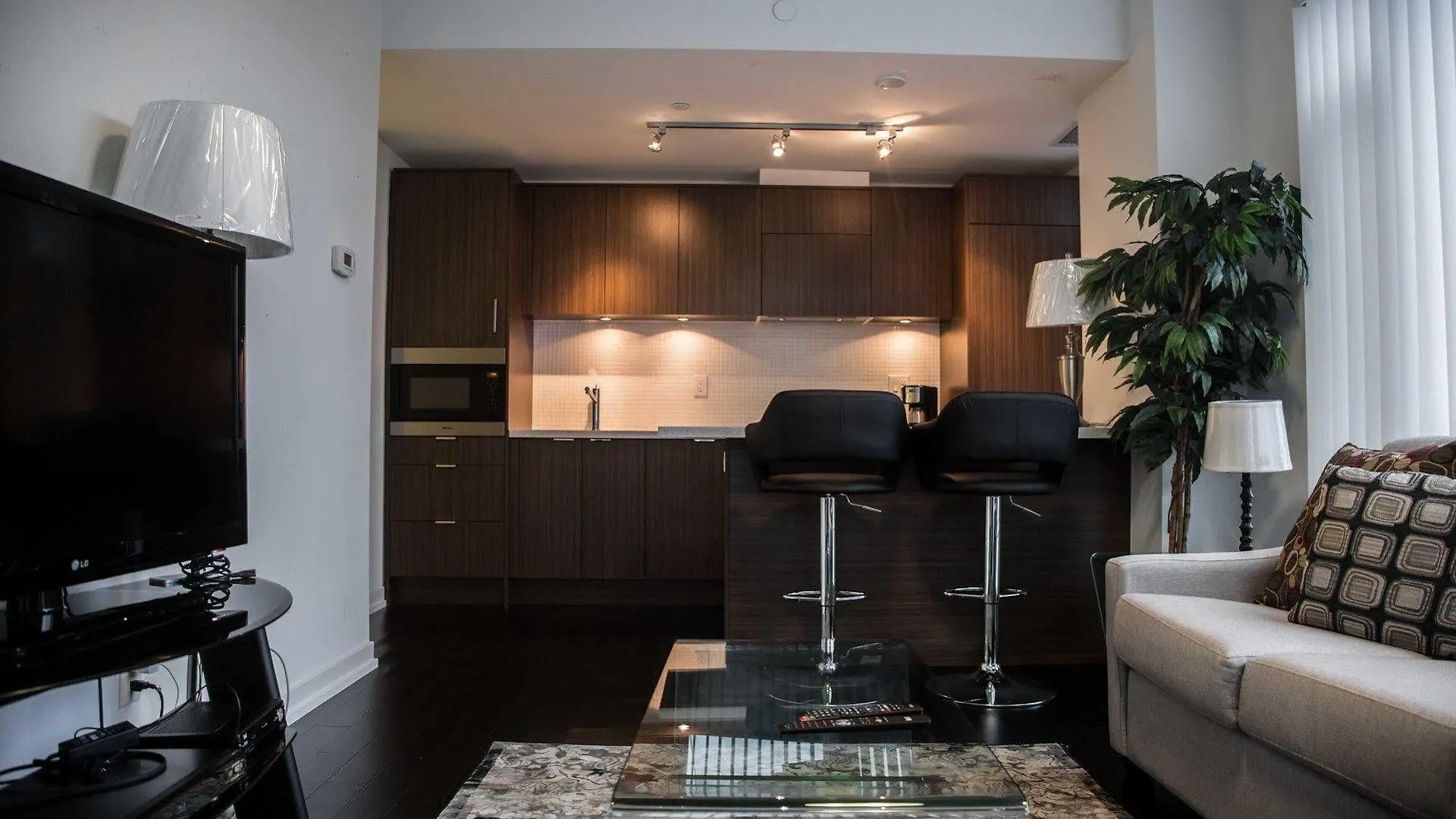 *** Hotel The Corporate Suites - King & John Toronto Canada